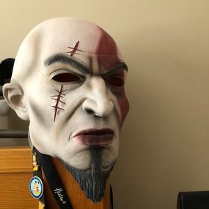 Kratos Vinyl Mask